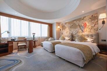 هتل Luxemon Xinjiang Hongfu