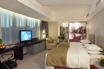 هتل Luxemon Xinjiang Hongfu