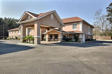 هتل Magnolia Inn And Suites Pooler