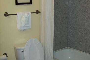 هتل Magnolia Inn And Suites Pooler