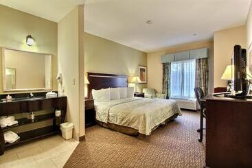 هتل Magnolia Inn And Suites Pooler