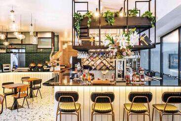 هتل Mercure Singapore Tyrwhitt