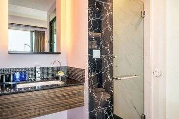 هتل Mercure Singapore Tyrwhitt