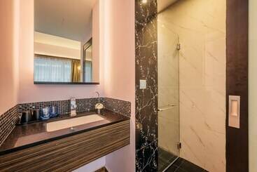 هتل Mercure Singapore Tyrwhitt