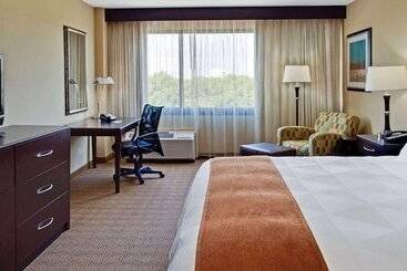 Radisson Hotel Freehold