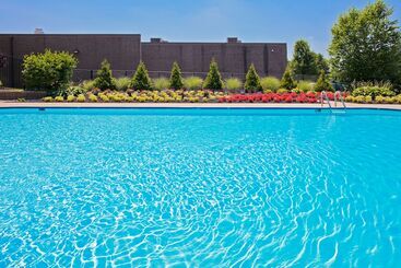 Radisson Hotel Freehold