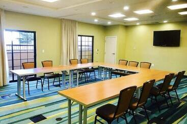 هتل Springhill Suites By Marriott Madera