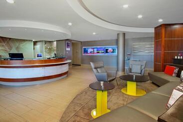 هتل Springhill Suites By Marriott Madera