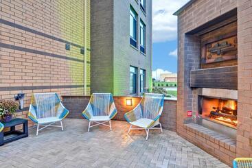 هتل Springhill Suites Cincinnati Airport South