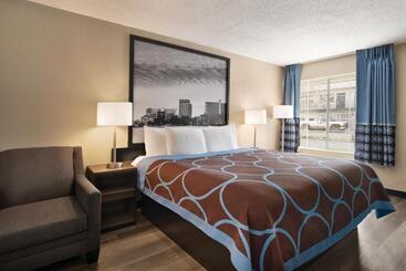 هتل Super 8 By Wyndham Gulfport Biloxi Airport