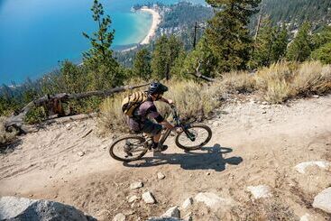 هتل The Incline Lodge