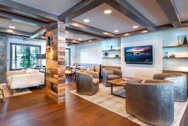 هتل The Incline Lodge