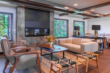 هتل The Incline Lodge