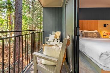 هتل The Incline Lodge