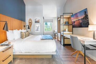 هتل The Incline Lodge