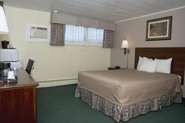 هتل Travelers Inn