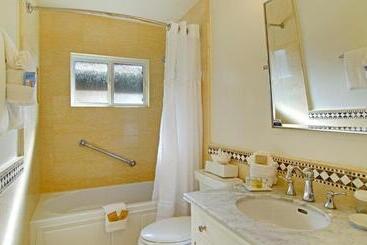 هتل Wayside Inn