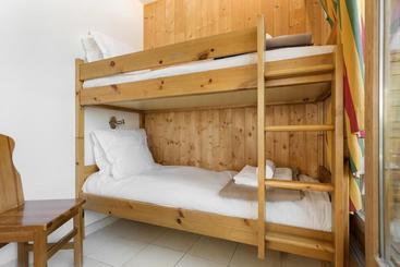 Madame Vacances Les Chalets D Isola