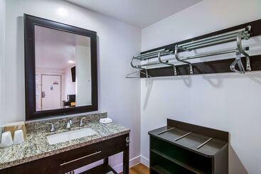 Motel 6 Monterey Park