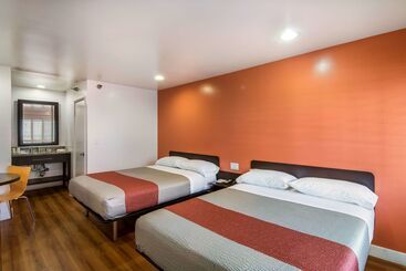 Motel 6 Monterey Park
