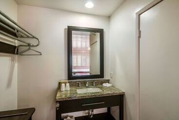 Motel 6 Monterey Park