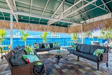 مُتل Latitude 26 Waterfront Resort And Marina
