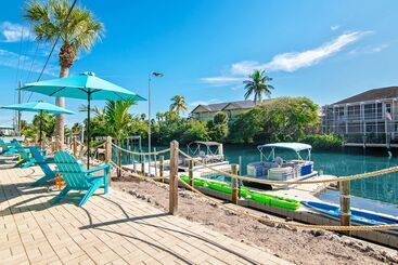 مُتل Latitude 26 Waterfront Resort And Marina