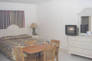 Ocean Pearl Bonefishing Resort