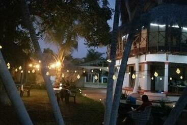 تختخواب و صبحانه El Jardin Del Coco