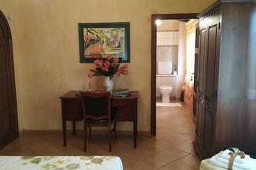 تختخواب و صبحانه Villa Carla