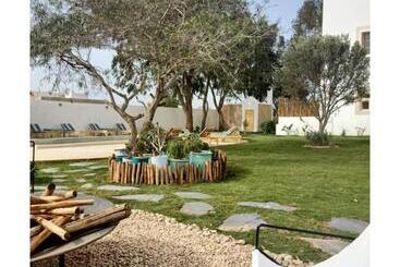 تختخواب و صبحانه Villa Nour