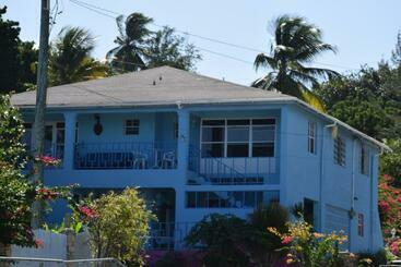 Ellen Bay Cottages