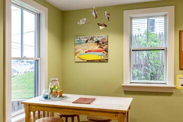 Hi   Hyannis Hostel