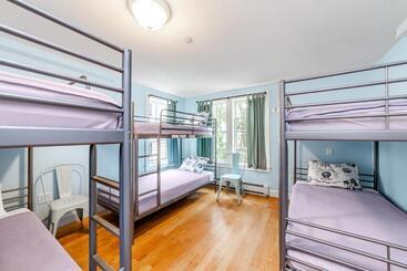 Hi   Hyannis Hostel