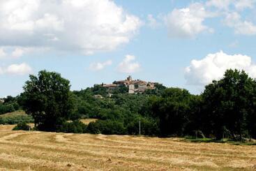 هتل Agriturismo La Vecchia Quercia