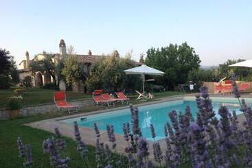 هتل Agriturismo Poggio Della Rosa