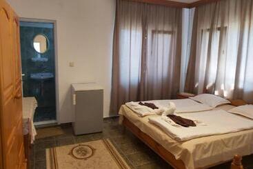 膳宿费 Guest Rooms Grudovi