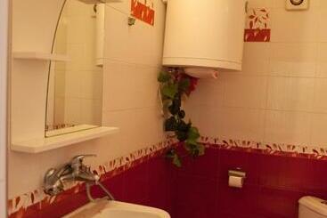 膳宿费 Guest Rooms Grudovi