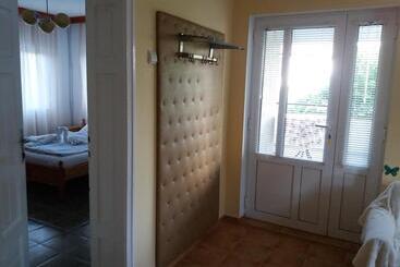 پانسیون Guest Rooms Grudovi