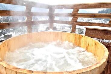 پانسیون Popasul Domnesc  Resort& Spa  Voronet Vue