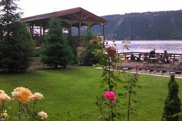 Pension La Ponton