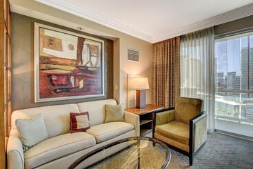 Strip & Sphere View! Privately Owned Condo Hotel The Signature At Mgm