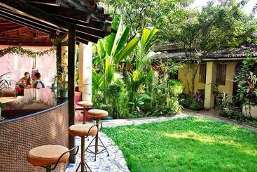 住宿加早餐  Sunny Cow Village Villa