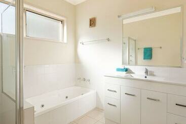 Beaches Apartments Merimbula