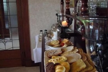 تختخواب و صبحانه Mourilyan House