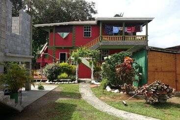 پانسیون The Nixon's Bay Side Mangrove Inn