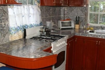 پانسیون The Nixon's Bay Side Mangrove Inn