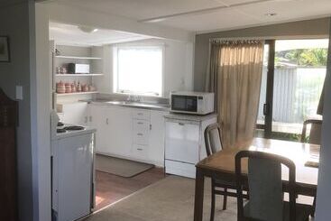 هتل Whitianga Campground