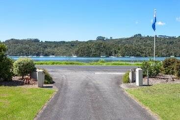 استراحتگاه Harbourside Holiday Park