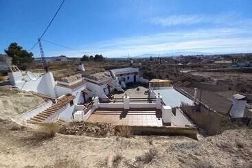 Cuevas Barrio Las Santas - Huescar